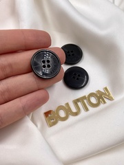 Пуговицы ХугоБ. темно-коричневые