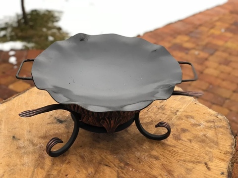 Кованый садж с тарелкой воронение 30 см
