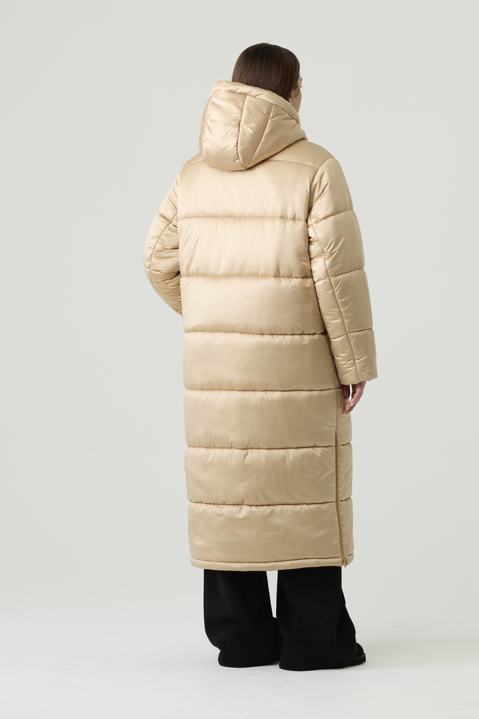 Пуховик длинный стеганый, золотой