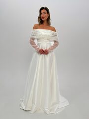 Свадебное платье с жемчугом