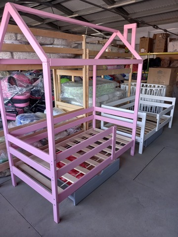 Кроватка-домик 