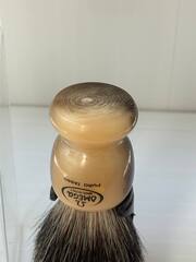 Помазок Omega  натуральный барсук смола желтая