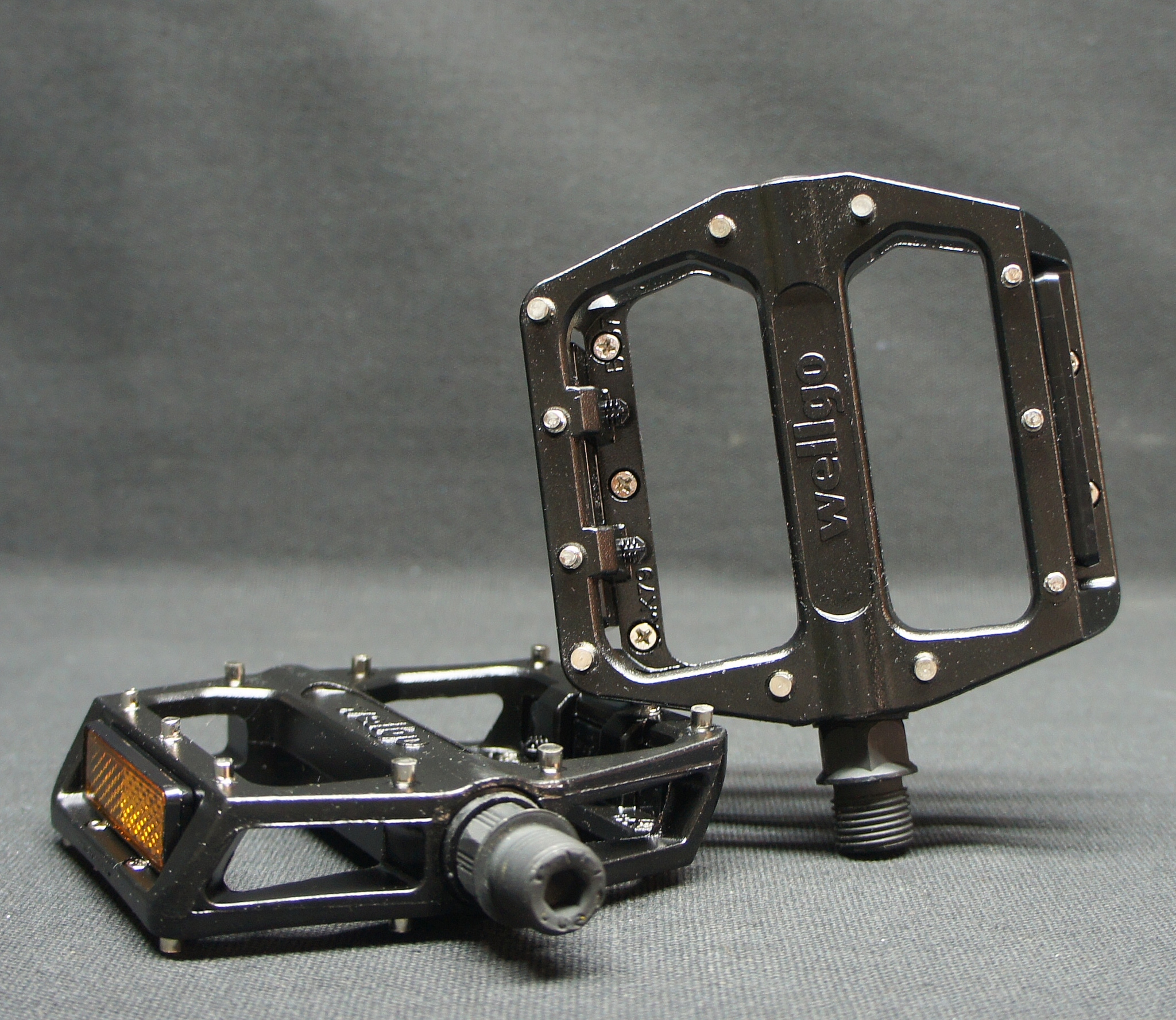 Wellgo B087S Black Bikeexpert