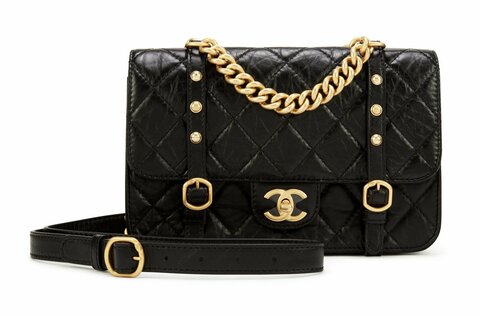 Черная стеганая сумка Chanel из состаренной телячьей кожи