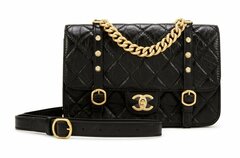 Черная стеганая сумка Chanel из состаренной телячьей кожи