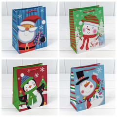 
          Пакет подарочный 18 х 23 х 10 см Набор 4 шт "Новогодний" х блёстками (Микс)