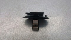 КЛИПСА ПОРОГА CRUZE (ОВАЛЬН С МЕТ ФИКС) GM