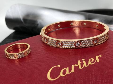 Браслет и кольцо Cartier