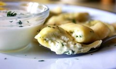 Вареники с солёным творогом и зеленым луком