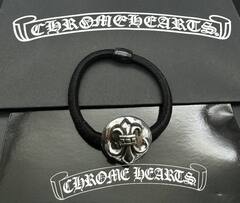 rezinka-dlya-volos-s-krugloj-podveskoj-chrome-hearts