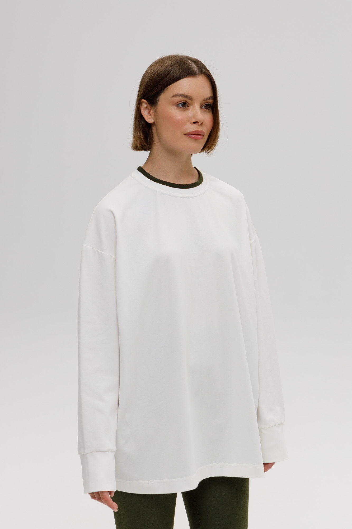 White full sleeve sweatshirt hot sale