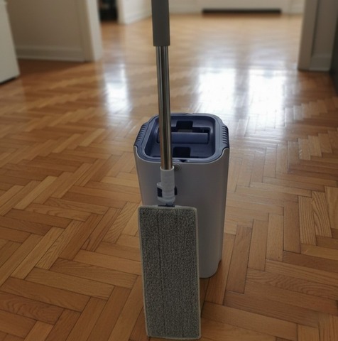 Набор для уборки (Швабра для мытья полов с телескопической ручкой, насадка из микрофибры, ведро с отжимом)