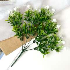 Розы искусственные белые пластиковые мини с зеленью, букет 5 веток, 32 см, набор 2 букета
