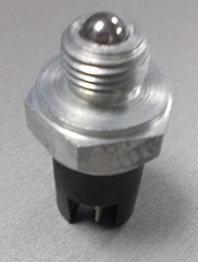 ДАТЧИК (ВЫКЛЮЧАТЕЛЬ) ЗАДНЕГО ХОДА CHANCE 1,3, SENS, ТАВРИЯ ZAZ