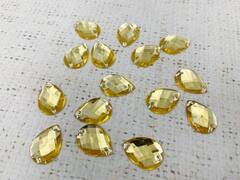 Стразы пришивные акрил, р. 1,3х1,8 см, песочный