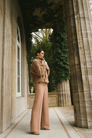 Marc Aurel Эко-шубка пушистая укороченная