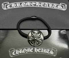 Резинка для волос с круглой подвеской Chrome hearts