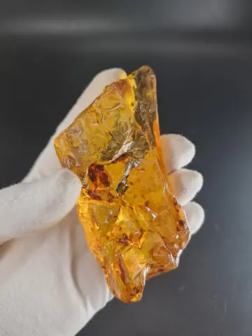 Копал молодой янтарь коллекционный 59 гр