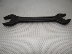 Ключ гаечный рожковый двухсторонний 30х32 ЛЗИ СССР