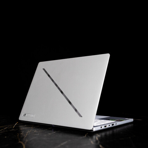Игровой ноутбук Asus Rog Zephyrus G14 Air / 2024 / R9-8945HS / RTX4060 / White