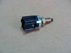 датчик стоп-сигнала, сцепления Geely Emgrand Евро4  1067000112