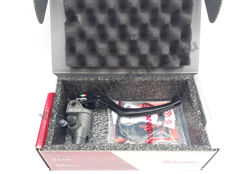 110A26330 Главный тормозной цилиндр 15 RCS стандартная  ручка Brembo Racing