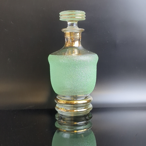 Графин штоф с пробкой насыпное зеленое стекло, 19.5 см, 500 мл., винтаж СССР 1970- 1990 гг