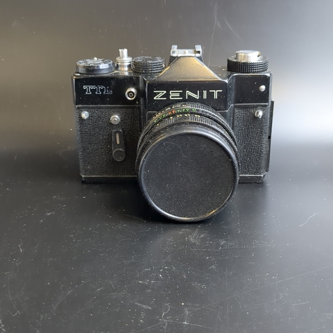 №3 Фотоаппарат плёночный "Зенит-TTL" c объективом "Гелиос-44М" , металл, пластик, стекло, искусственная кожа, Красногорский механический завод (КМЗ), СССР, 1977-1985 гг.