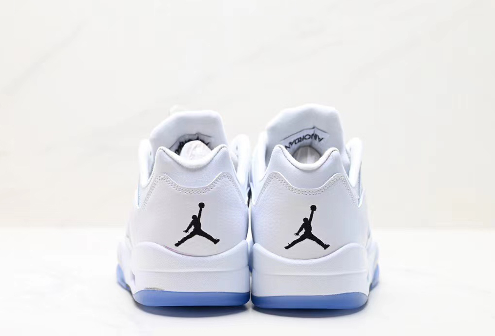 Wolf grey 4 jordans top