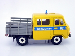 UAZ-39094 Farmer Police on duty yellow Agat Mossar Tantal 1:43