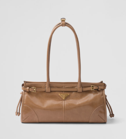 Маленькая кожаная сумка Prada через плечо, коричневый