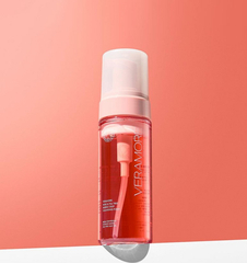 Пенка для умывания cо спикулами и маслом чайного дерева VERAMORE Rose & Tea Tree Bubble Deep Cleansing Foam, 150 мл