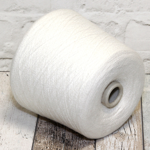 Смесовка с ангорой NEW MILL ANGORA MERINO 1/15 белый молочный