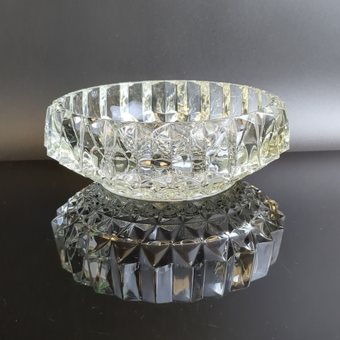 Пепельница с рельефным декором, хрусталь, Уршельский стеклозавод имени 10-й годовщины Октября, СССР, винтаж 1963-1980 гг