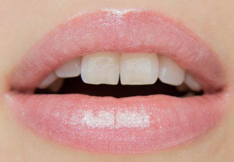 El Corazon Блеск для губ Shine  SH 26 белый перламутр с серебром