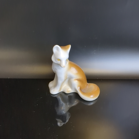 Фарфоровая статуэтка Лисенок Лиса Лисичка. Полонский фарфоровый завод. УССР