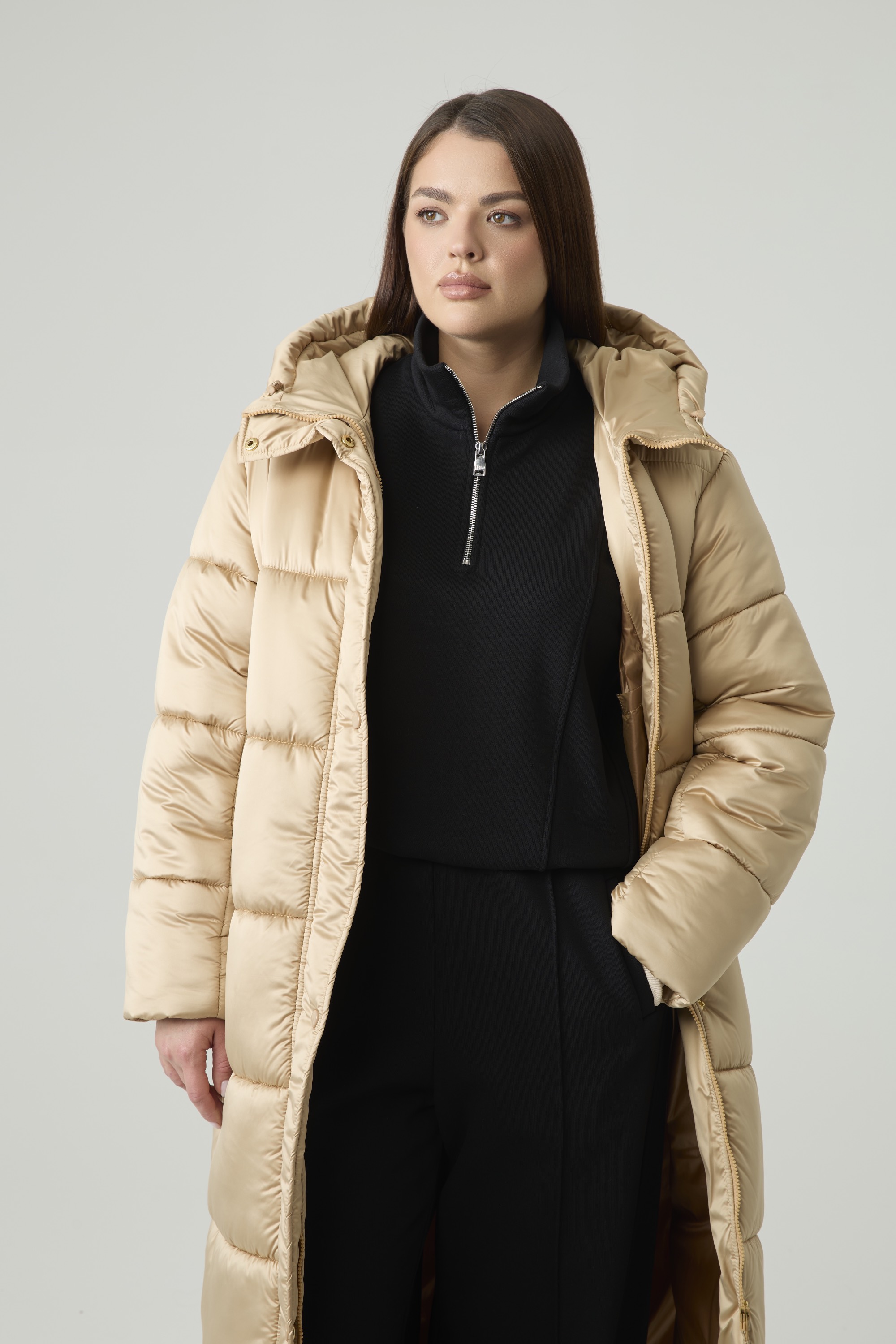 Пуховик длинный стеганый, золотой