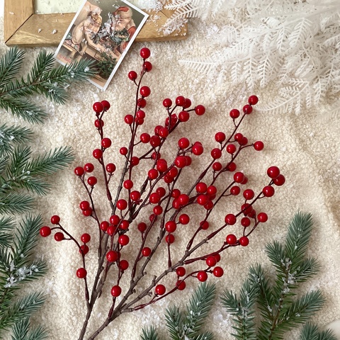Ягоды красные искусственные на ветке, ветка 43 см., ягоды 10-14 мм., набор 2 ветки