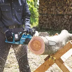 Аккумуляторная цепная пила Makita DUC353Z