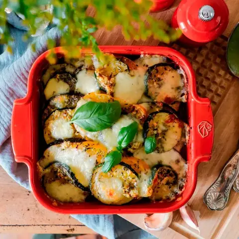 Квадратная форма для запекания 21см 1.1л Peugeot Red