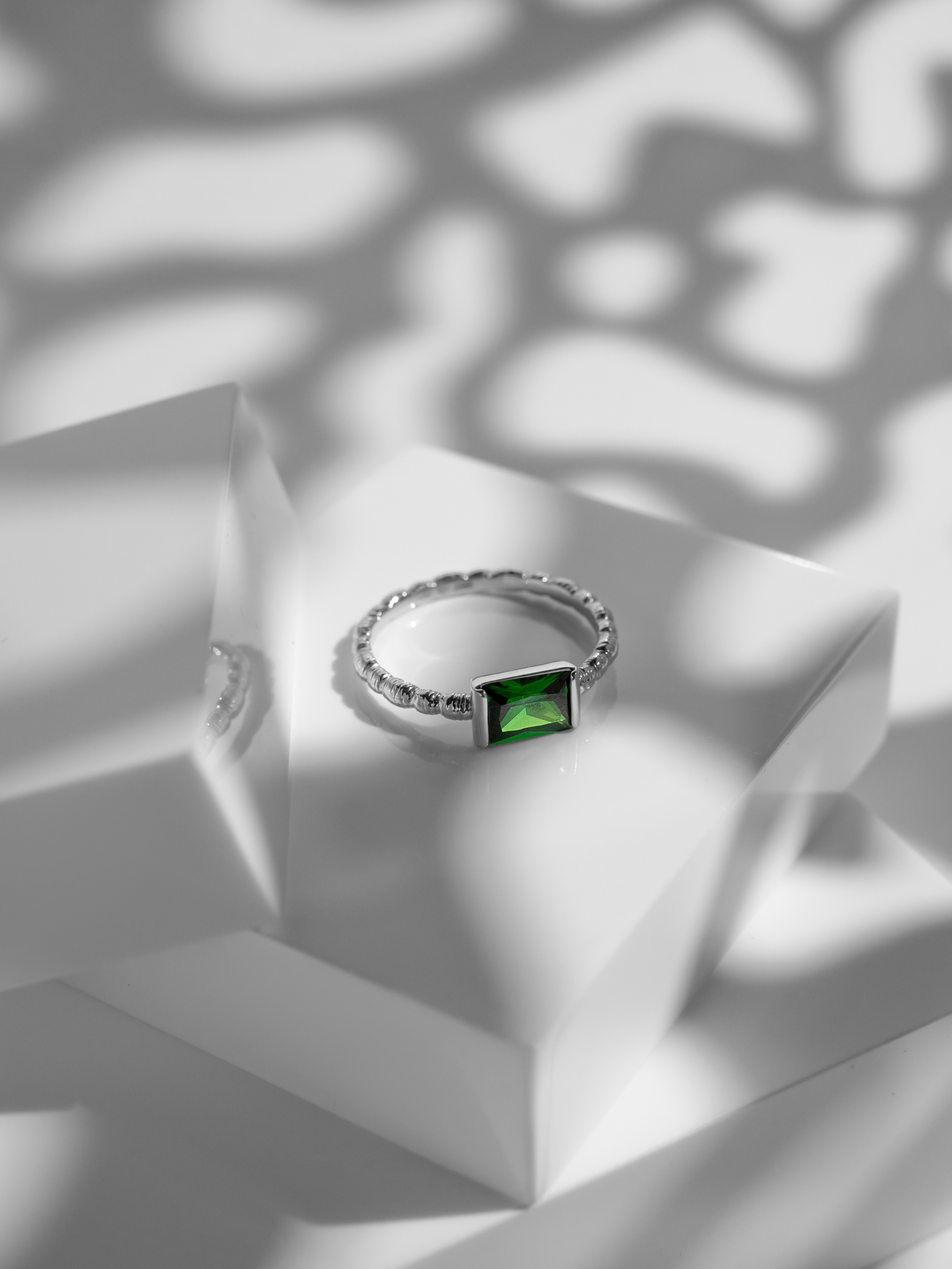 Кольцо Изумрудный Оазис