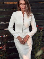 Жакет с жемчужными пуговицами и воротником