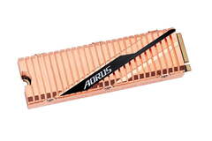 SSD-накопитель Gigabyte AORUS GP-ASM2NE6100TTTD, 1000Gb, Read up to 5000Mb/Write up to 4400Mb PCIe GEN4