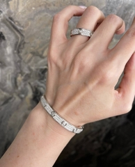 45044-serebryanyj-braslet-cartier-kollekciya-love-v-obsypke-iz-kamnej