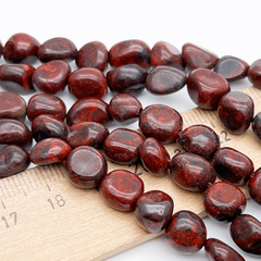 Яшма фриформ бусины (халцедон с гематитом), размер около 7-10 мм, цена за отрезок 19 см (1/2 нити)