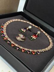 30431 - Комплект украшений колье + серьги в стиле BVLGARY