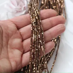 Гематин гематит, кубик усеченый, 2 мм, шоколад, 1 нить, ГМ101