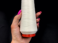 Нитки GUTERMANN Piuma №160 молочные (4147)