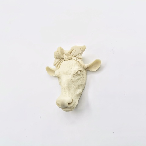 Отливка Голова коровы с бантом, 6,5х7см