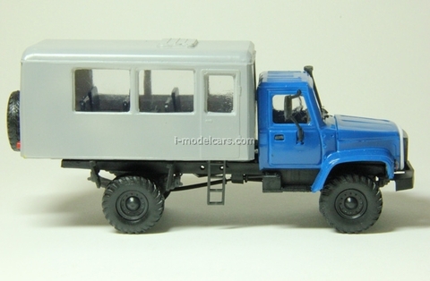 GAZ-3308 Sadko Watch blue Kompanion 1:43